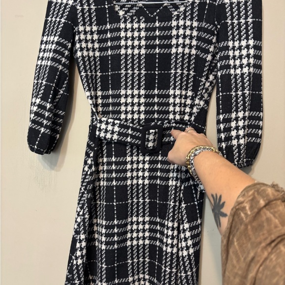 MONTEAU Knit Plaid Belted Dress - Picture 3 of 7